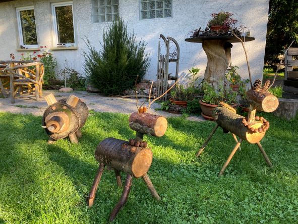 Waldtiere aus Holz.jpg